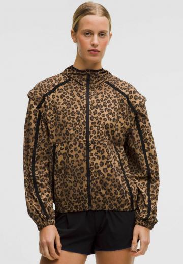 Спортивная куртка