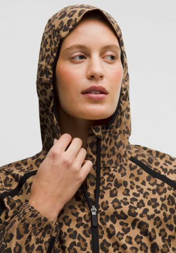 Спортивная куртка