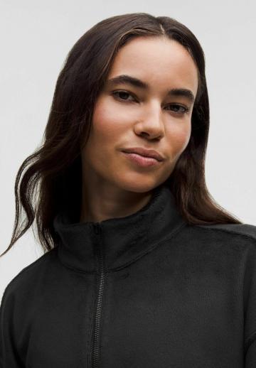 Спортивная толстовка