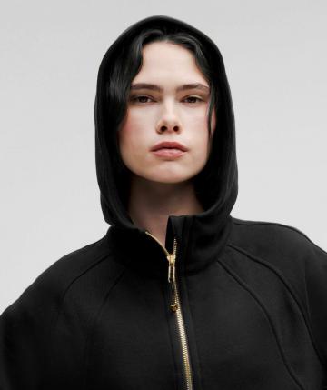 Спортивная толстовка