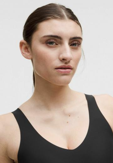 Спортивный бюстгальтер