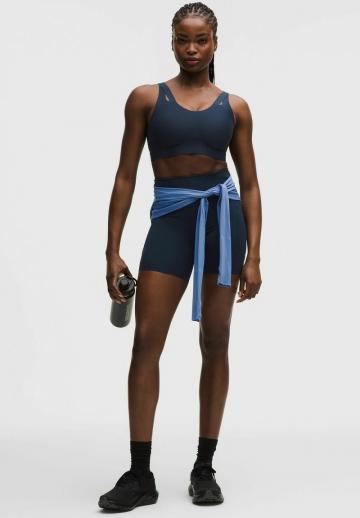 Спортивный бюстгальтер