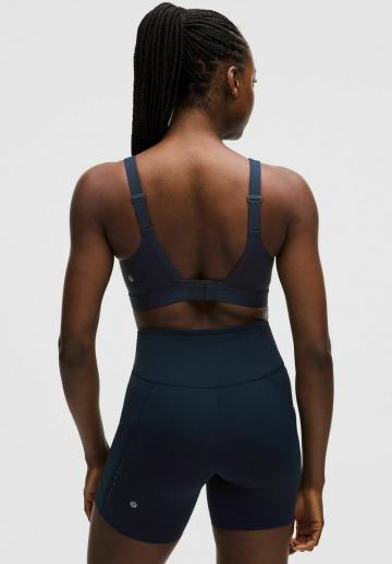 Спортивный бюстгальтер