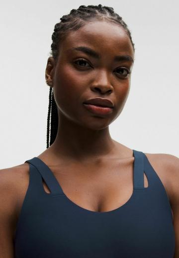 Спортивный бюстгальтер