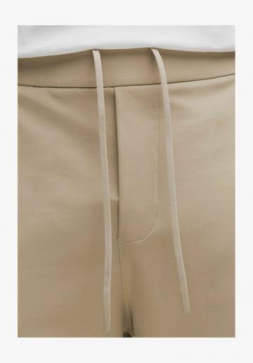 Спортивные штаны