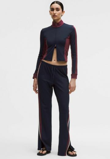 Спортивная куртка