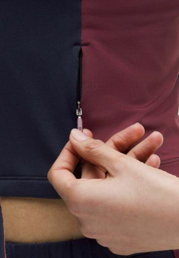 Спортивная куртка