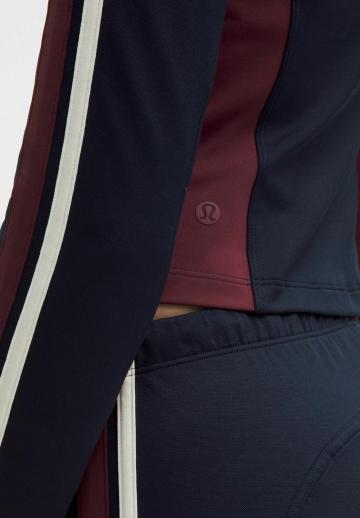 Спортивная куртка