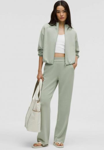 Спортивная толстовка