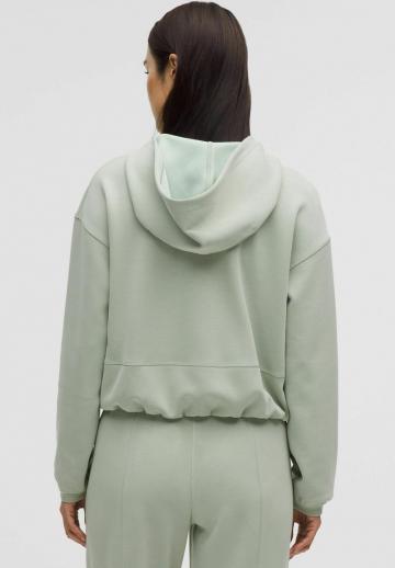 Спортивная толстовка