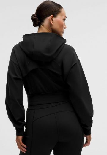 Спортивная толстовка