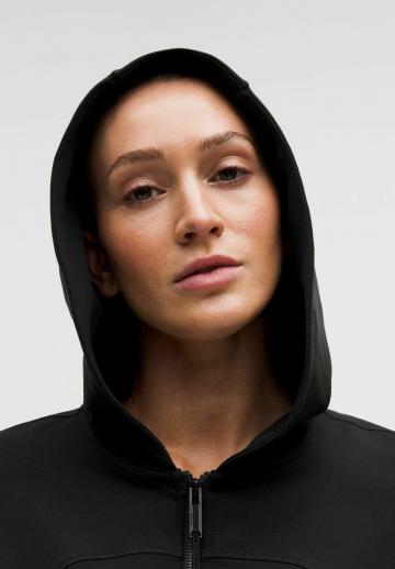 Спортивная толстовка