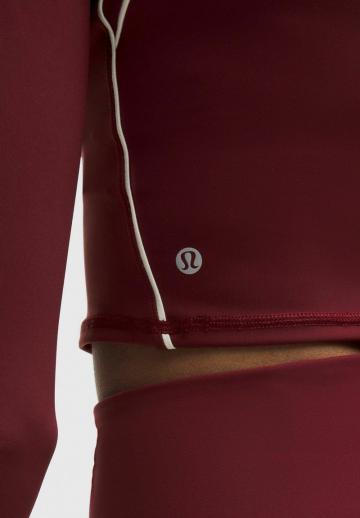 Спортивная толстовка