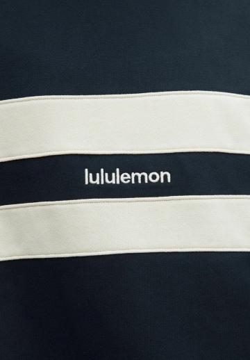 Спортивная толстовка