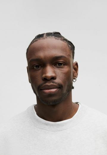 Спортивная кофта