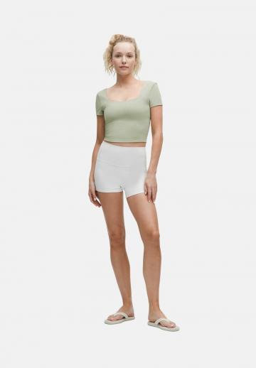 Спортивный топ