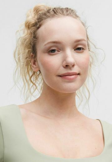 Спортивный топ