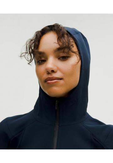 Спортивная куртка