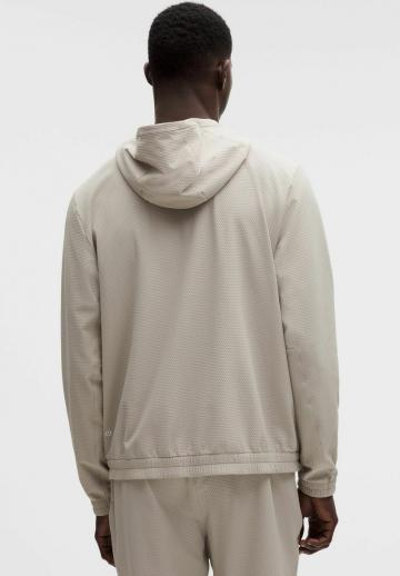 Спортивная куртка