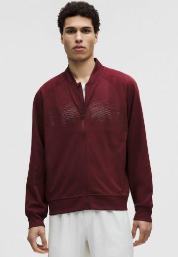 Спортивная куртка