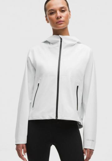 Спортивная куртка