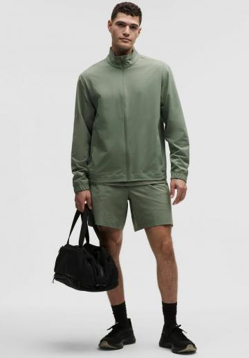 Спортивная куртка