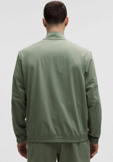 Спортивная куртка