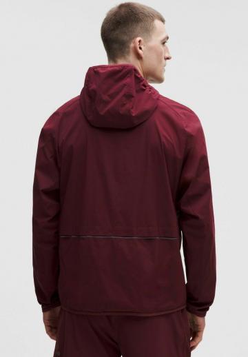 Спортивная куртка