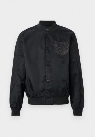 Куртка бомбер