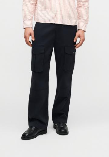 Брюки с накладными карманами