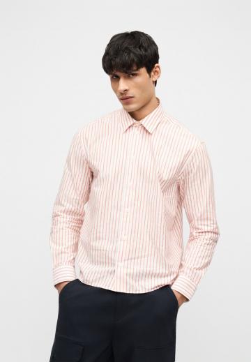 Брюки с накладными карманами