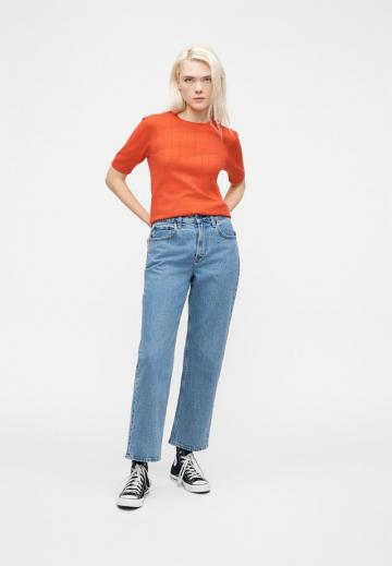 Прямые джинсы
