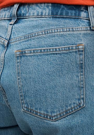 Прямые джинсы