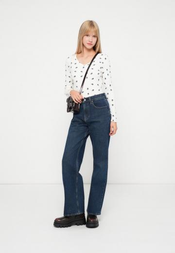 Свободные джинсы