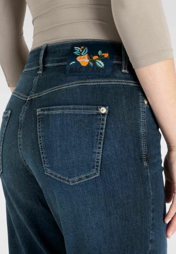 Короткие джинсы