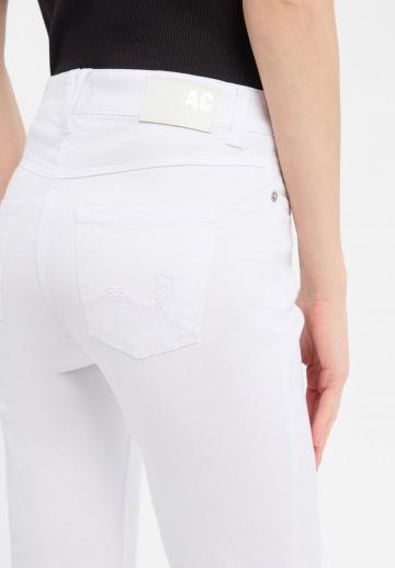 Короткие джинсы