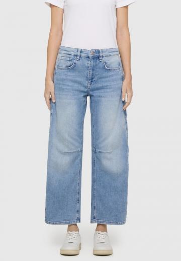 Свободные джинсы