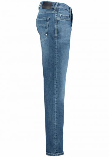 Узкие джинсы