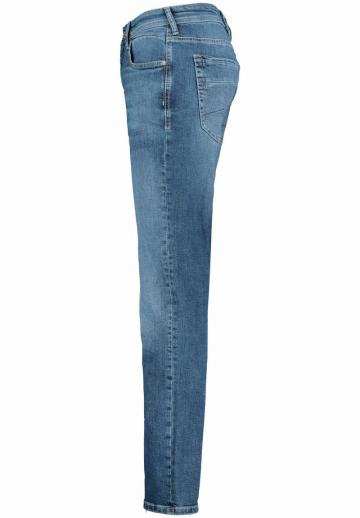 Узкие джинсы