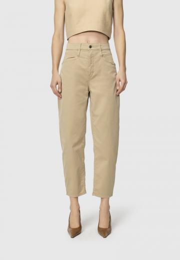 Короткие джинсы