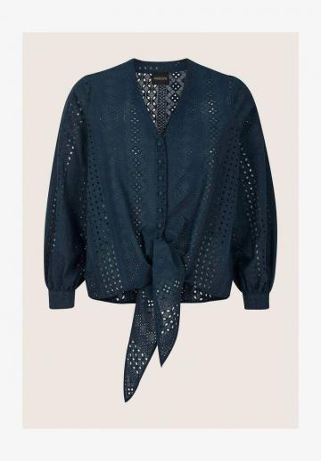 Кружевная блузка