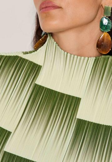 Блузка без рукавов