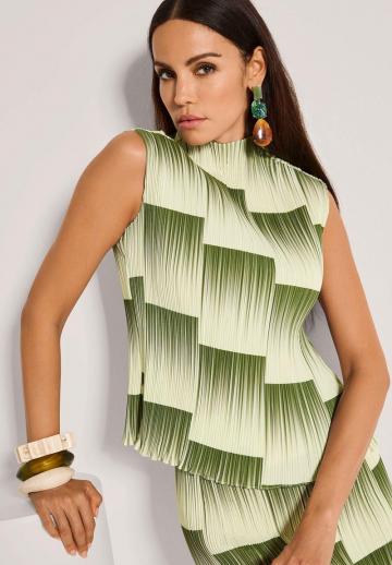 Блузка без рукавов