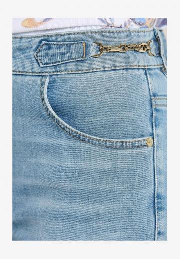 Клешеные джинсы