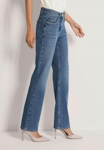 Прямые джинсы