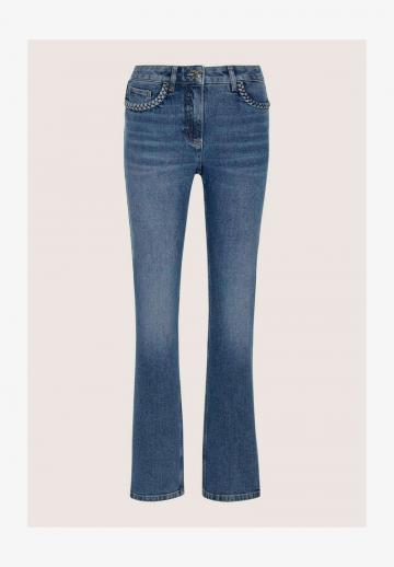 Прямые джинсы