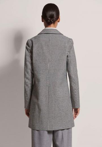 Короткое пальто