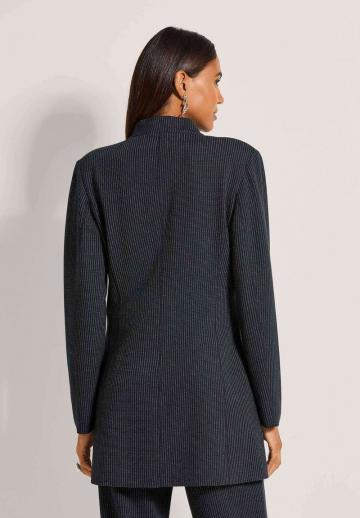 Короткое пальто