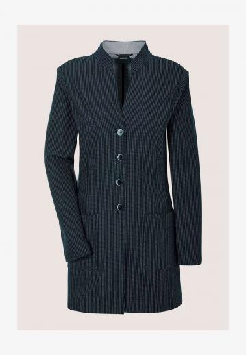 Короткое пальто