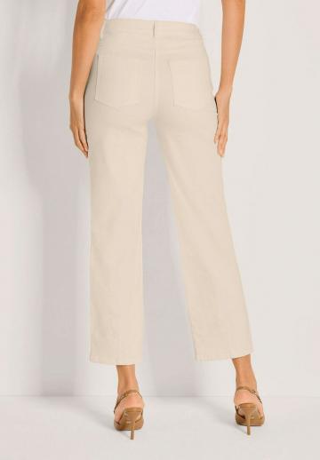 Короткие джинсы